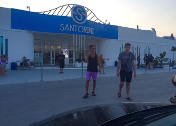 здание Santorini