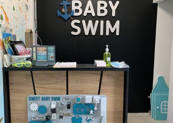 В бассейне Sweet Baby Swim