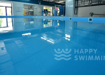 В бассейне Happy Swimming